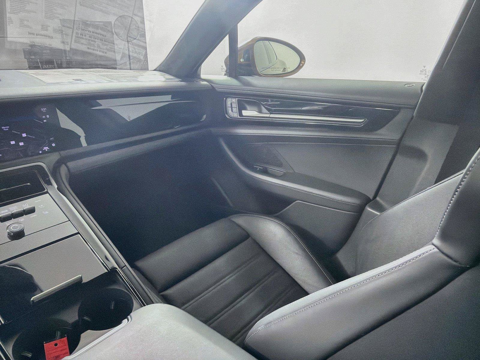 Certified 2025 Porsche Panamera GTS AWD/4WD image 30