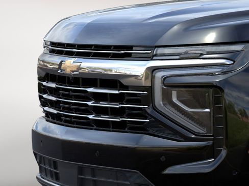 New 2026 Chevrolet Suburban LT image 13