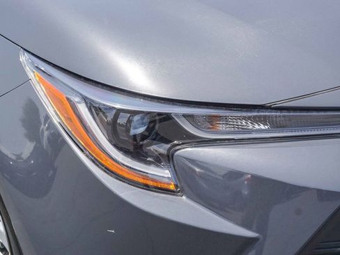 Used 2025 Toyota Corolla LE FWD image 10