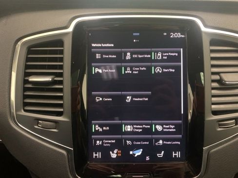 Certified 2022 Volvo XC90 T6 Momentum w/ Climate Package image 21