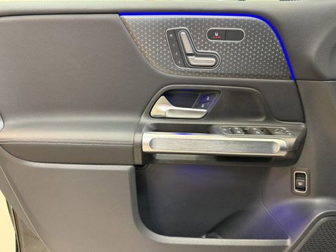 Certified 2025 Mercedes-Benz GLB 250 4MATIC w/ Winter Package image 26