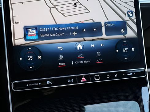 Used 2022 Mercedes-Benz S 500 4MATIC w/ AMG Line Package image 26