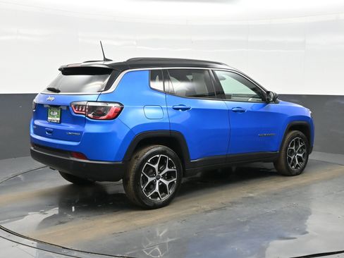 Used 2025 Jeep Compass Limited image 6