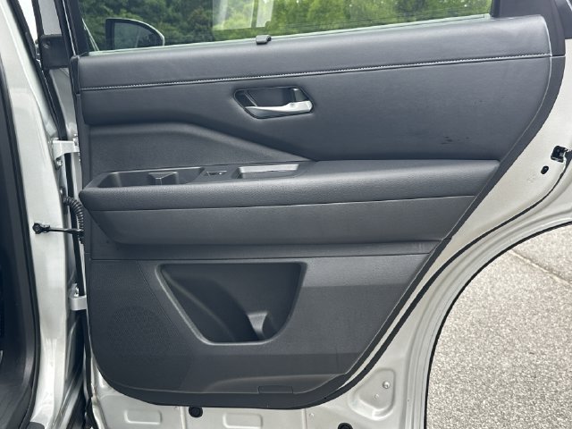 Certified 2025 Nissan Pathfinder SL FWD image 18