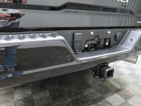 Used 2024 GMC Sierra 2500 Denali w/ Denali Reserve Package image 49