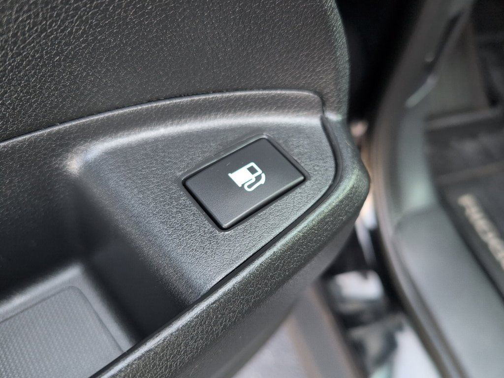 Used 2025 Honda Ridgeline Black Edition image 11