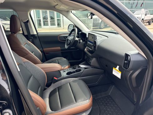 New 2024 Ford Bronco Sport Outer Banks AWD/4WD image 18