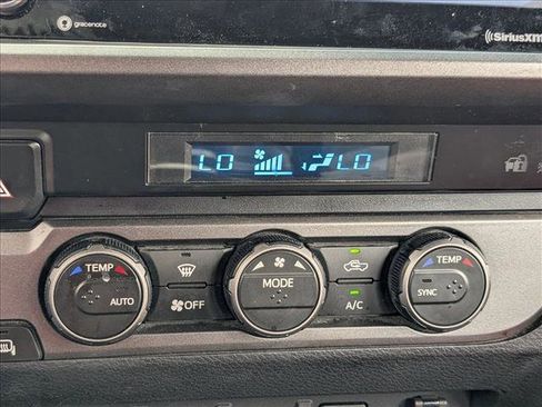 Used 2022 Toyota Tacoma TRD Sport w/ Technology Package image 15