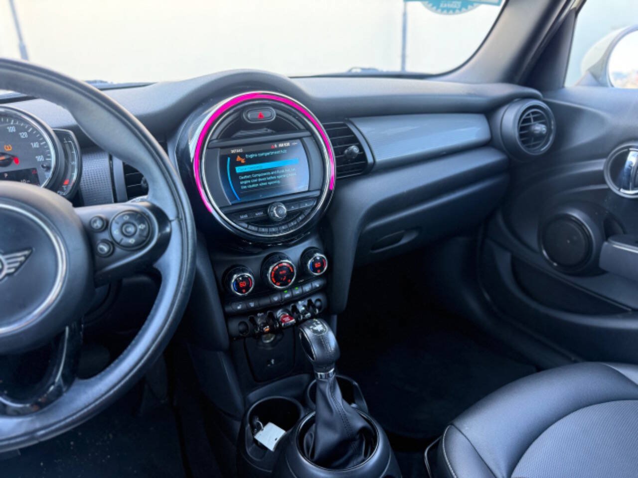Used 2019 MINI Cooper 4-Door Hardtop FWD image 27