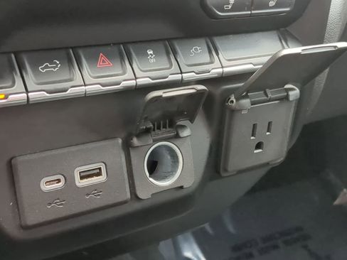 Used 2021 Chevrolet Silverado 1500 LT w/ Fleet Comfort Package image 28