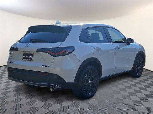 Certified 2025 Honda HR-V Sport image 4