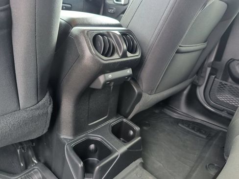 Used 2020 Jeep Wrangler Unlimited Sport AWD/4WD image 29