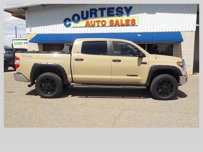 Used 2019 Toyota Tundra SR5 w/ SR5 Upgrade Package AWD/4WD image 11