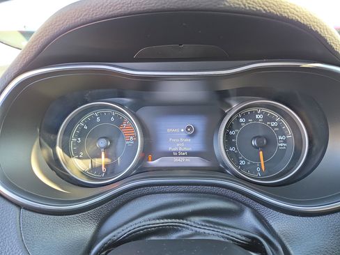 Certified 2020 Jeep Cherokee Trailhawk w/ Comfort/Convenience Group image 11