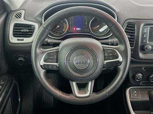 Used 2018 Jeep Compass Sport FWD image 18