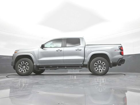 Used 2026 Chevrolet Colorado Z71 w/ Technology Package AWD/4WD image 41