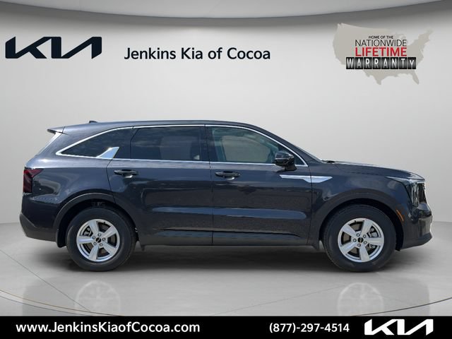 New 2026 Kia Sorento LX FWD image 3