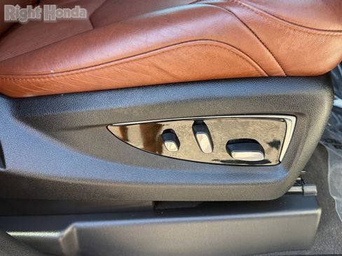 Used 2019 Cadillac Escalade Luxury image 15