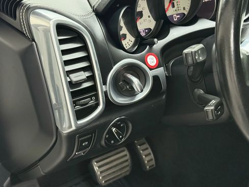 Used 2018 Porsche Cayenne GTS w/ Premium Package Plus image 30