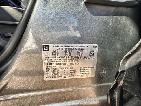 Certified 2025 Buick Envision Sport Touring image 32