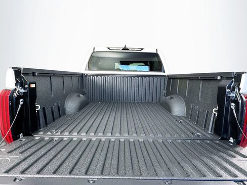 Used 2026 Toyota Tundra Limited AWD/4WD image 27