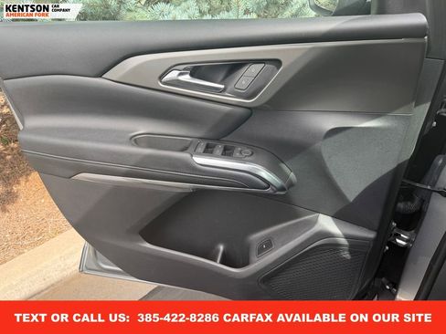 Used 2024 Chevrolet Traverse LT image 22