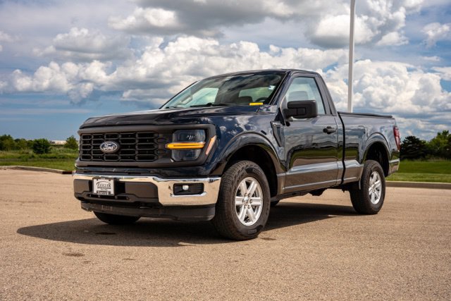 Used 2025 Ford F150 XL w/ Equipment Group 103A High AWD/4WD image 3