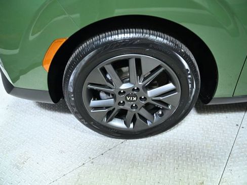 Used 2021 Kia Soul EX image 18