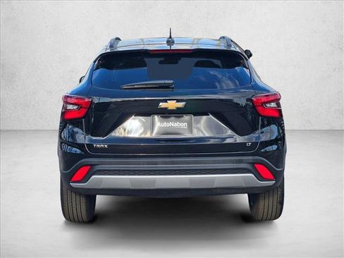 New 2026 Chevrolet Trax LT image 8