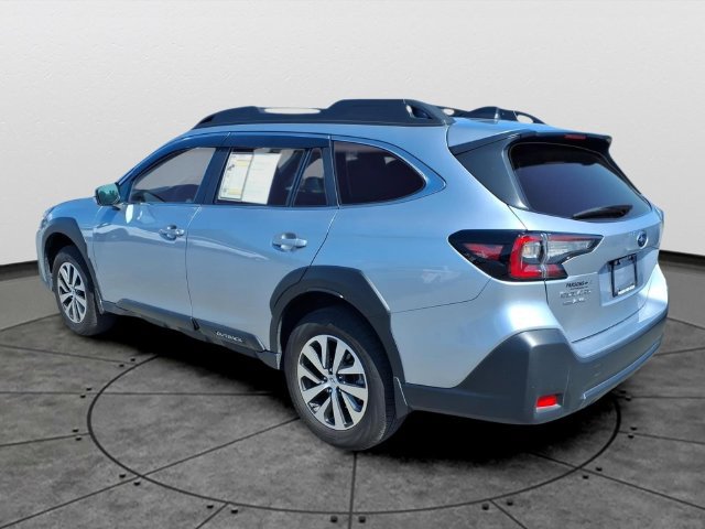 Used 2025 Subaru Outback Premium AWD/4WD image 6