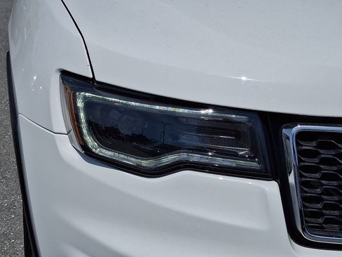 Used 2021 Jeep Grand Cherokee Limited w/ Premium Lighting Group AWD/4WD image 10