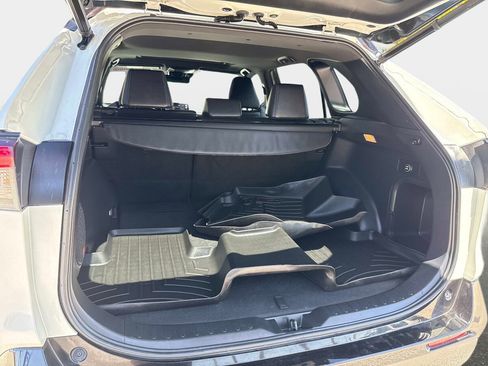 Used 2021 Toyota RAV4 XSE w/ XSE Grade Weather Package AWD/4WD image 9