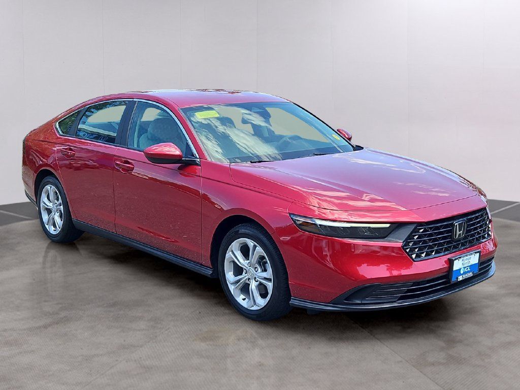 Certified 2023 Honda Accord LX image 3