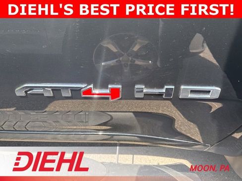 Used 2024 GMC Sierra 2500 AT4 w/ AT4 Premium Plus Package AWD/4WD image 17