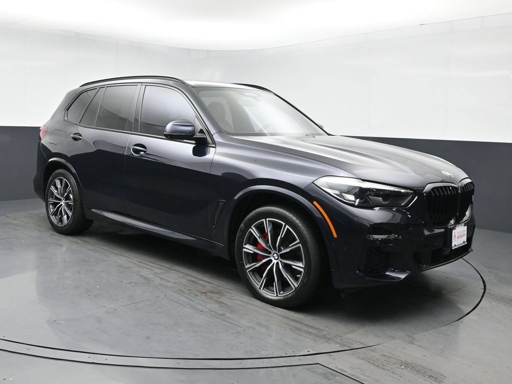 Used 2023 BMW X5 xDrive40i w/ M Sport Package AWD/4WD image 2