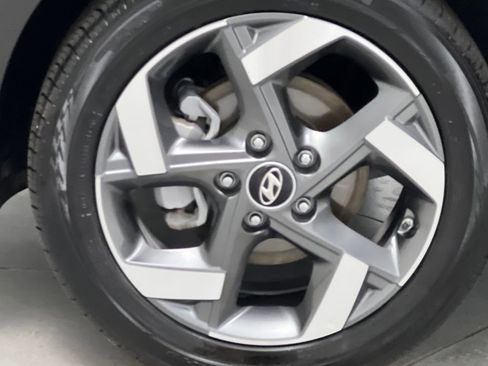 Used 2025 Hyundai Venue SEL FWD image 56