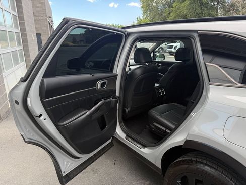 Used 2022 Kia Sorento SX AWD/4WD image 31