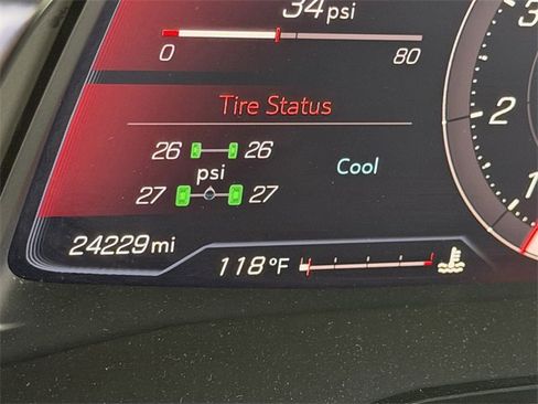 Used 2021 Chevrolet Corvette Stingray Coupe w/ Z51 Performance Package image 9