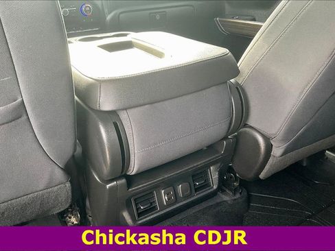 Used 2019 Chevrolet Silverado 1500 LT w/ Texas Edition image 8