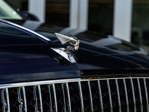Certified 2024 Bentley Flying Spur V8 image 10