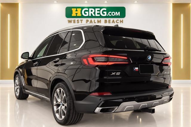 Used 2021 BMW X5 sDrive40i w/ Premium Package RWD image 2