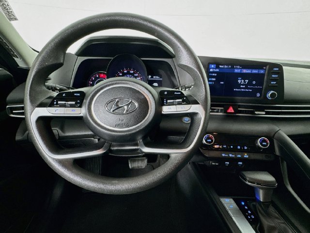 Used 2021 Hyundai Elantra SEL FWD image 10