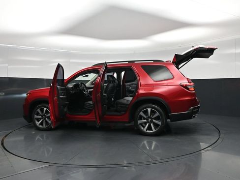 Used 2023 Honda Pilot Elite image 30