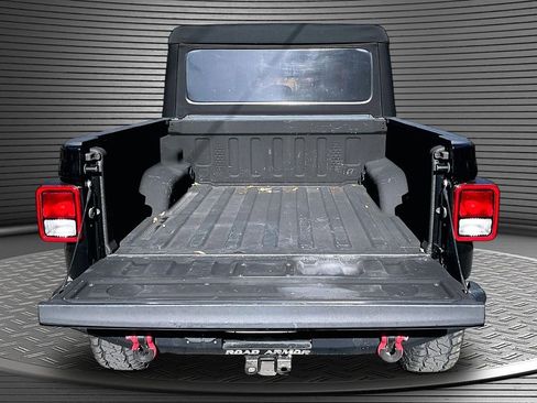 Used 2022 Jeep Gladiator Rubicon w/ Trailer Tow Package image 32