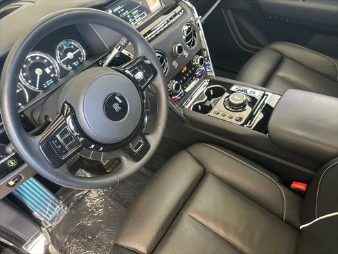 Certified 2023 Rolls-Royce Cullinan w/ Dark Exterior Package AWD/4WD image 11