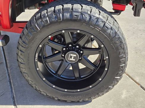 Used 2016 RAM 2500 SLT w/ Snow Chief Group image 9