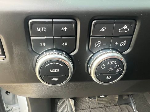 Used 2024 GMC Sierra 1500 AT4X image 24