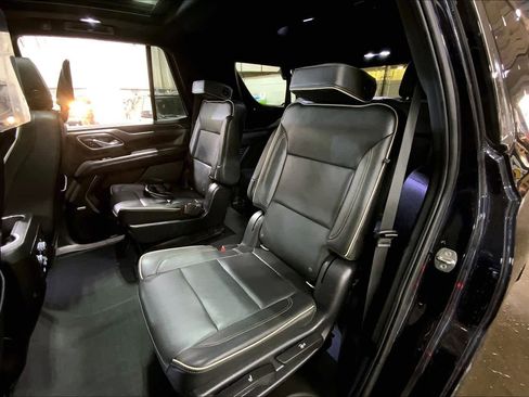 Used 2021 GMC Yukon SLT w/ SLT Premium Package image 21