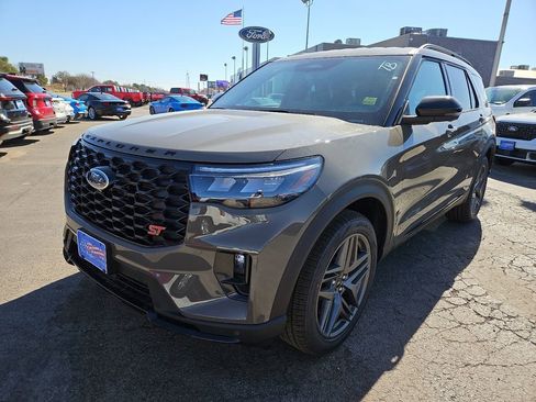 New 2026 Ford Explorer ST image 4
