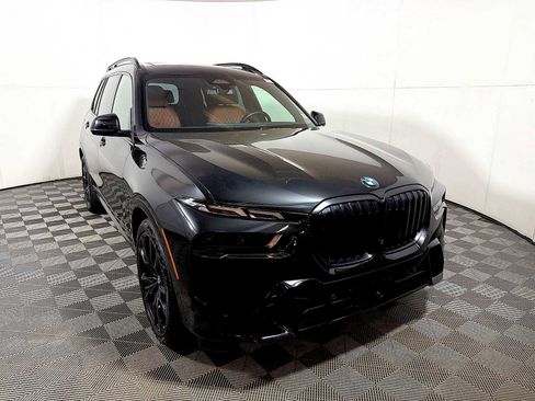 Certified 2024 BMW X7 xDrive40i w/ M Sport Package AWD/4WD image 2